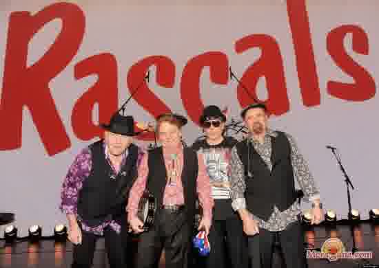 Poster of The+Rascals+-+(English)